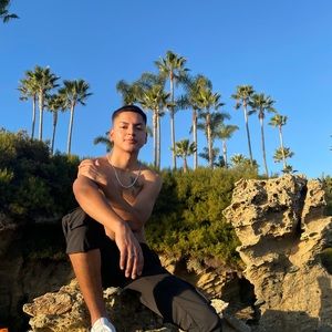 Meet your Posher, Alexis